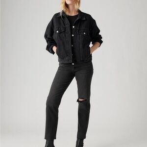 Levi’s wedgie black jeans